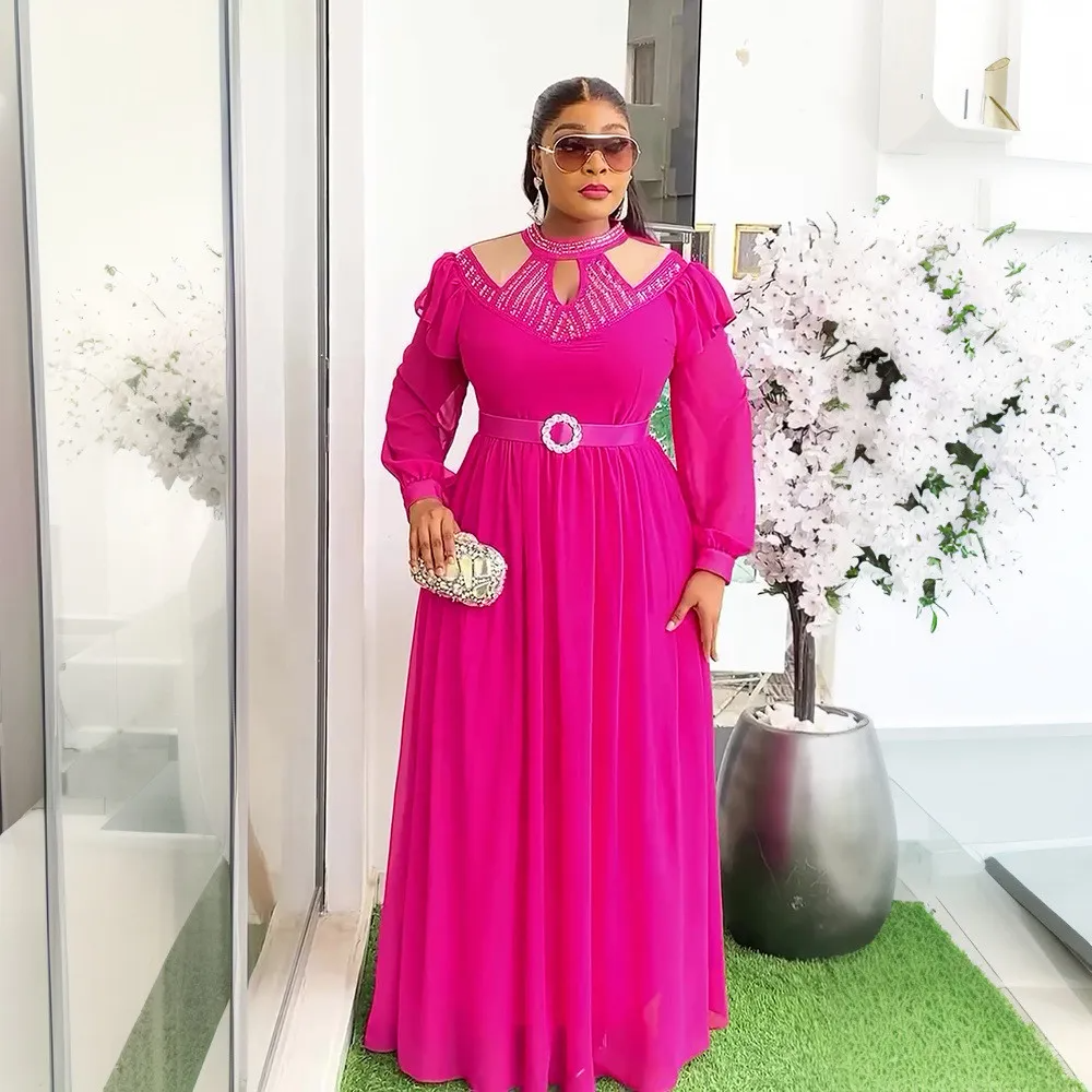 Robe élégante grande taille à perles et ceinture pour femme