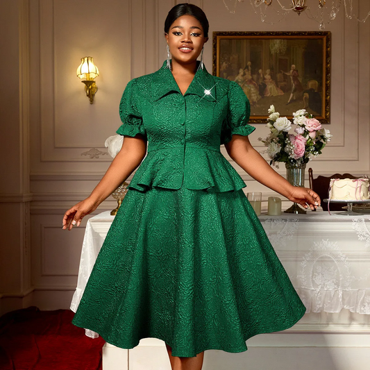 Ensemble deux pièces chemisier à volants et jupe trapèze en jacquard vert grande taille pour femme